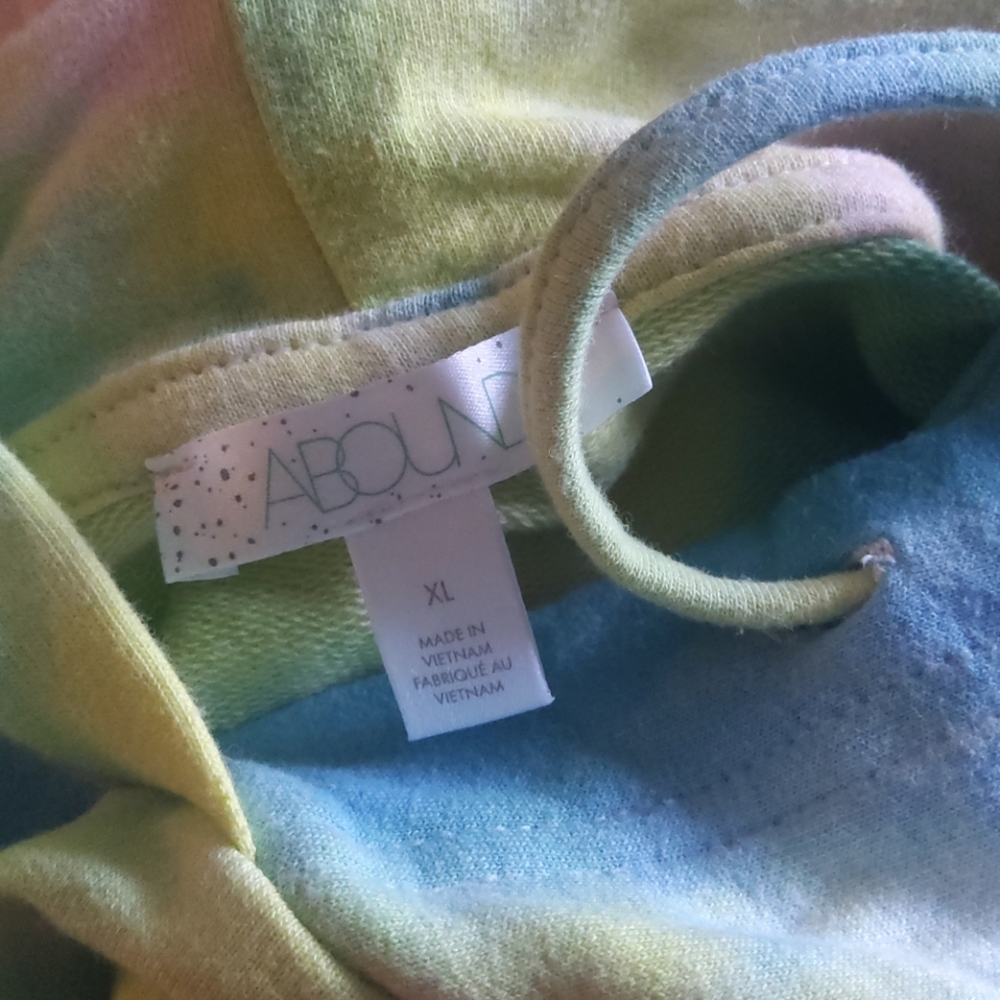 Twist Front Hoodie - Picture 7 of 7